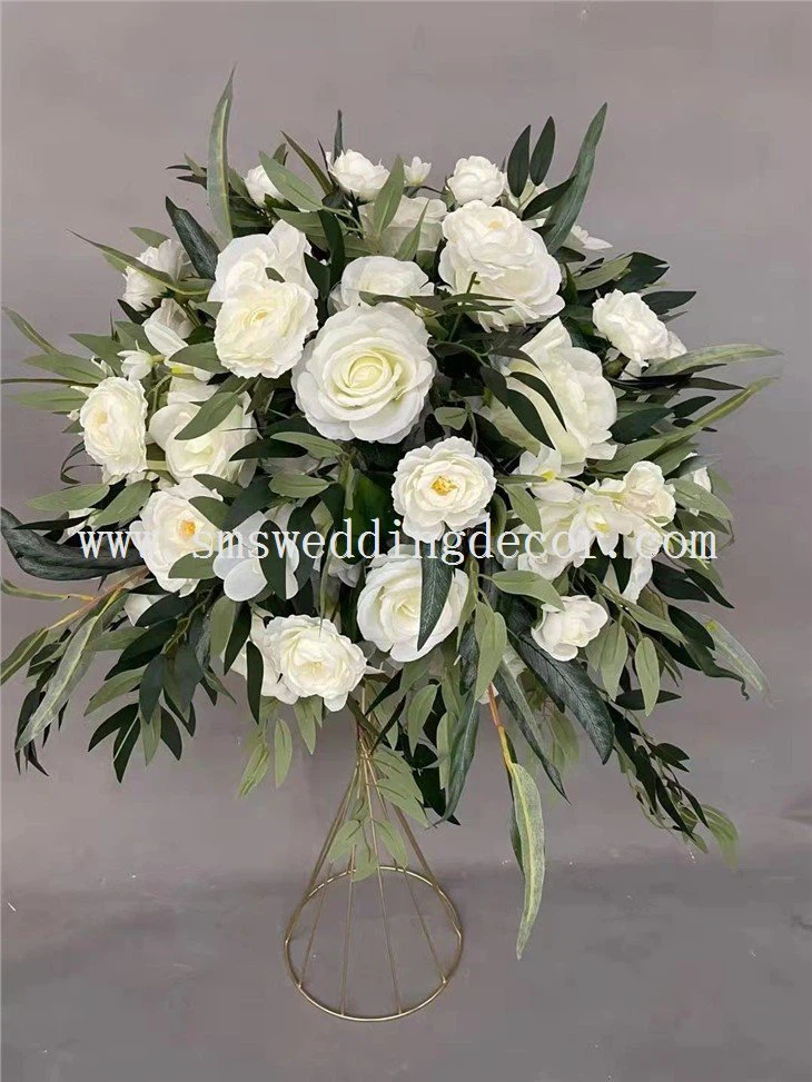 green and white wedding table flowers