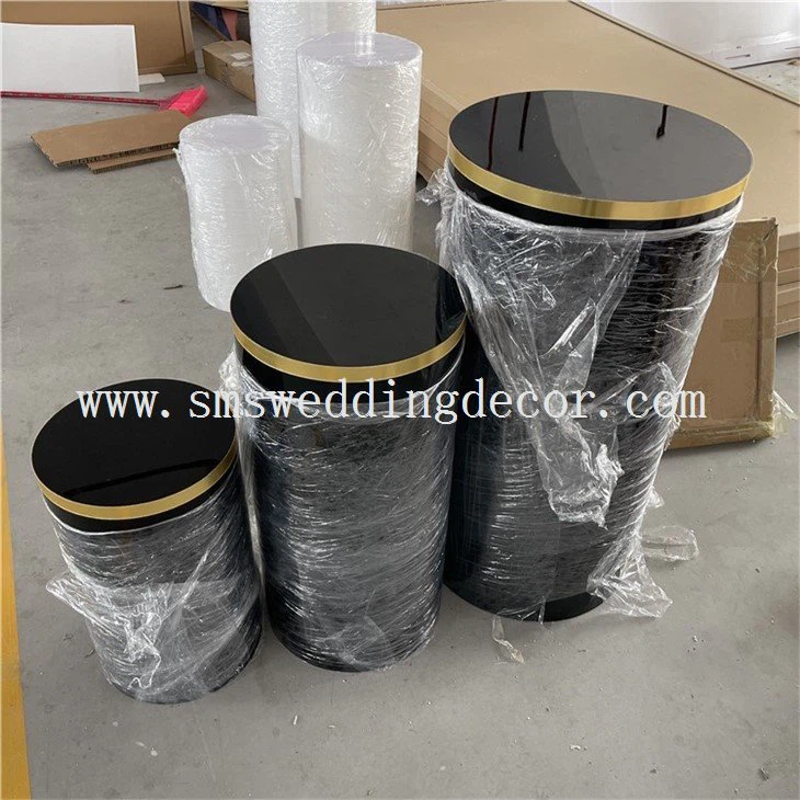 cylindrical plinth