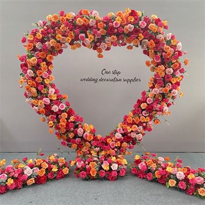 Hjerteformet bryllupsbue