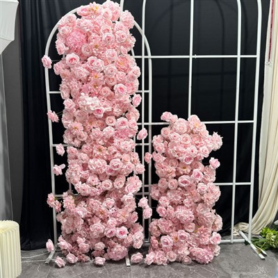 Lyserøde blomsterarrangementer