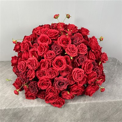 Bordpynt med rød rose