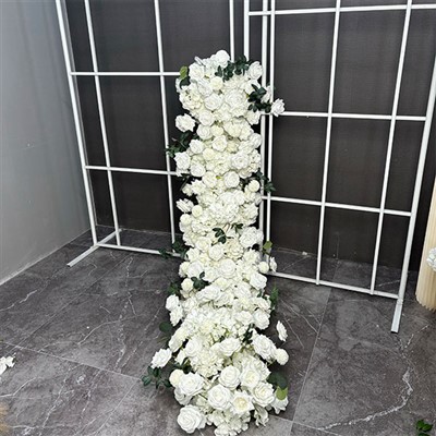 Rose og hortensia arrangement