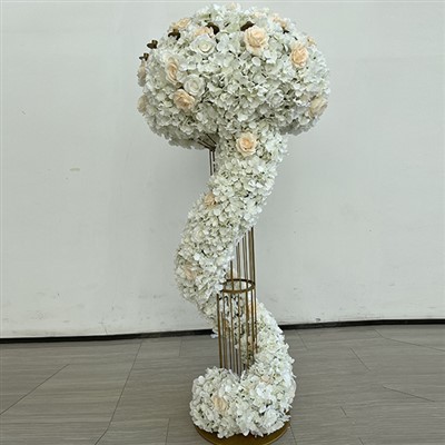 Høje blomsterstativer til centerpieces